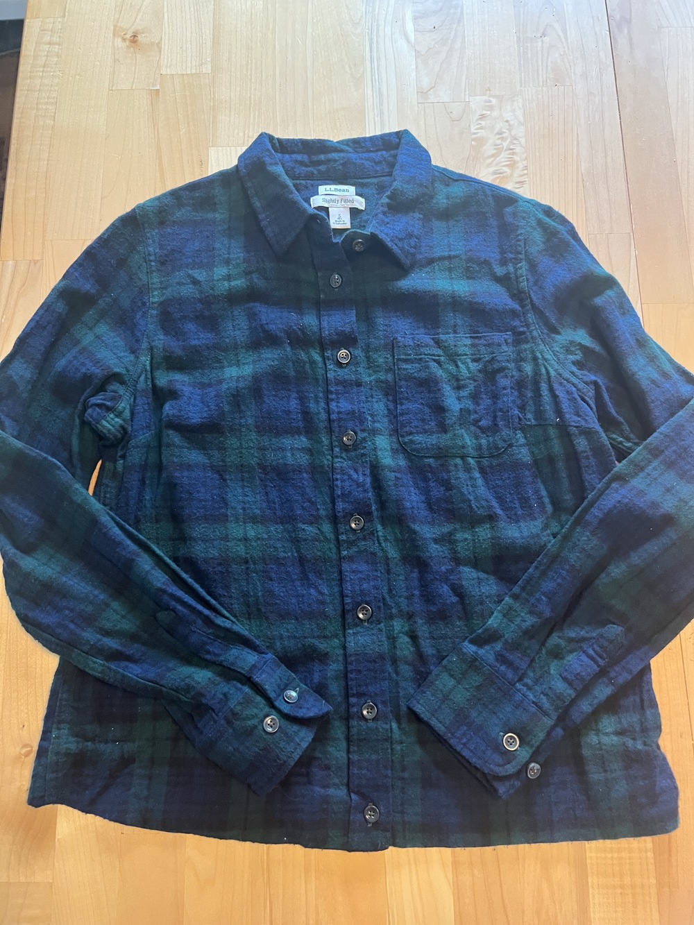 L.L. Bean Flannel Shirt Women's Small Green Blue Plaid Slightly Fitted Cotton